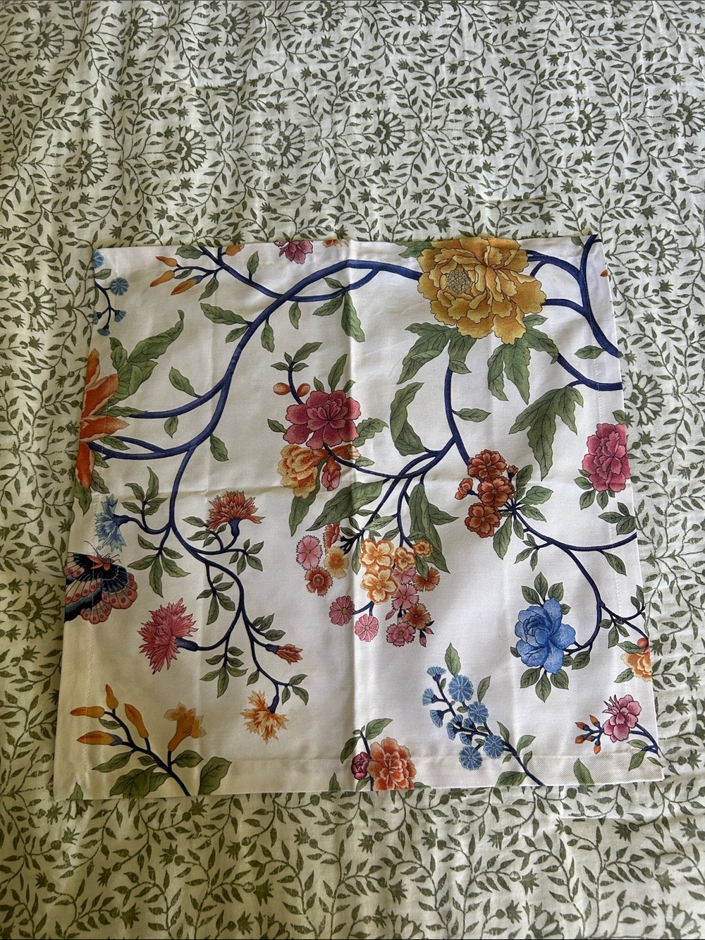 Williams Sonoma set of 4 Floral Napkins